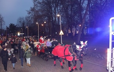 Przejazd Św. Mikołaja ulicami Błonia 1